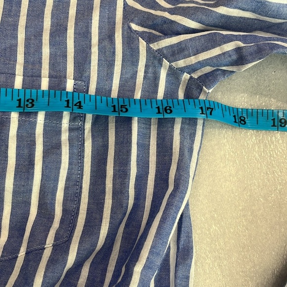 ❤️2/$30❤️[XXS] J.Crew Blue and White Striped Button-Up Shirt - Picture 5 of 6